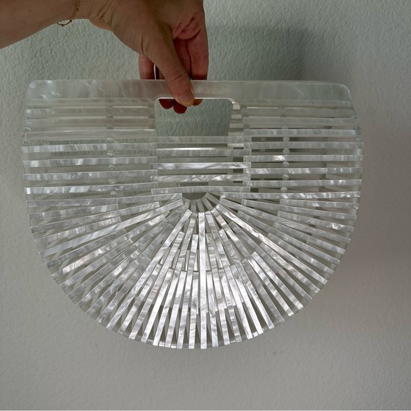 Cult Gaia White Pearl Arc Bag - Picture 2 of 6